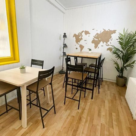 Az The Bridge Hostel - Coliving Zaragoza Eksteriør billede