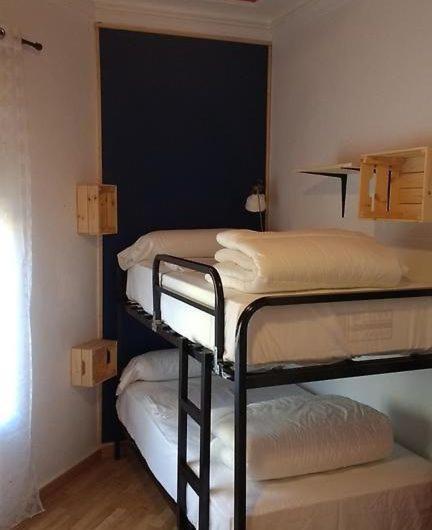 Az The Bridge Hostel - Coliving Zaragoza Eksteriør billede