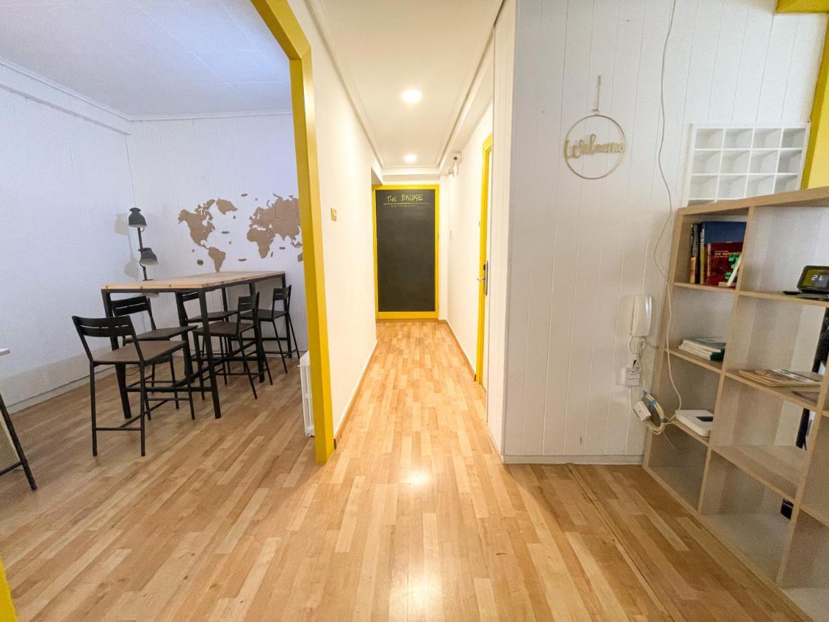 Az The Bridge Hostel - Coliving Zaragoza Eksteriør billede