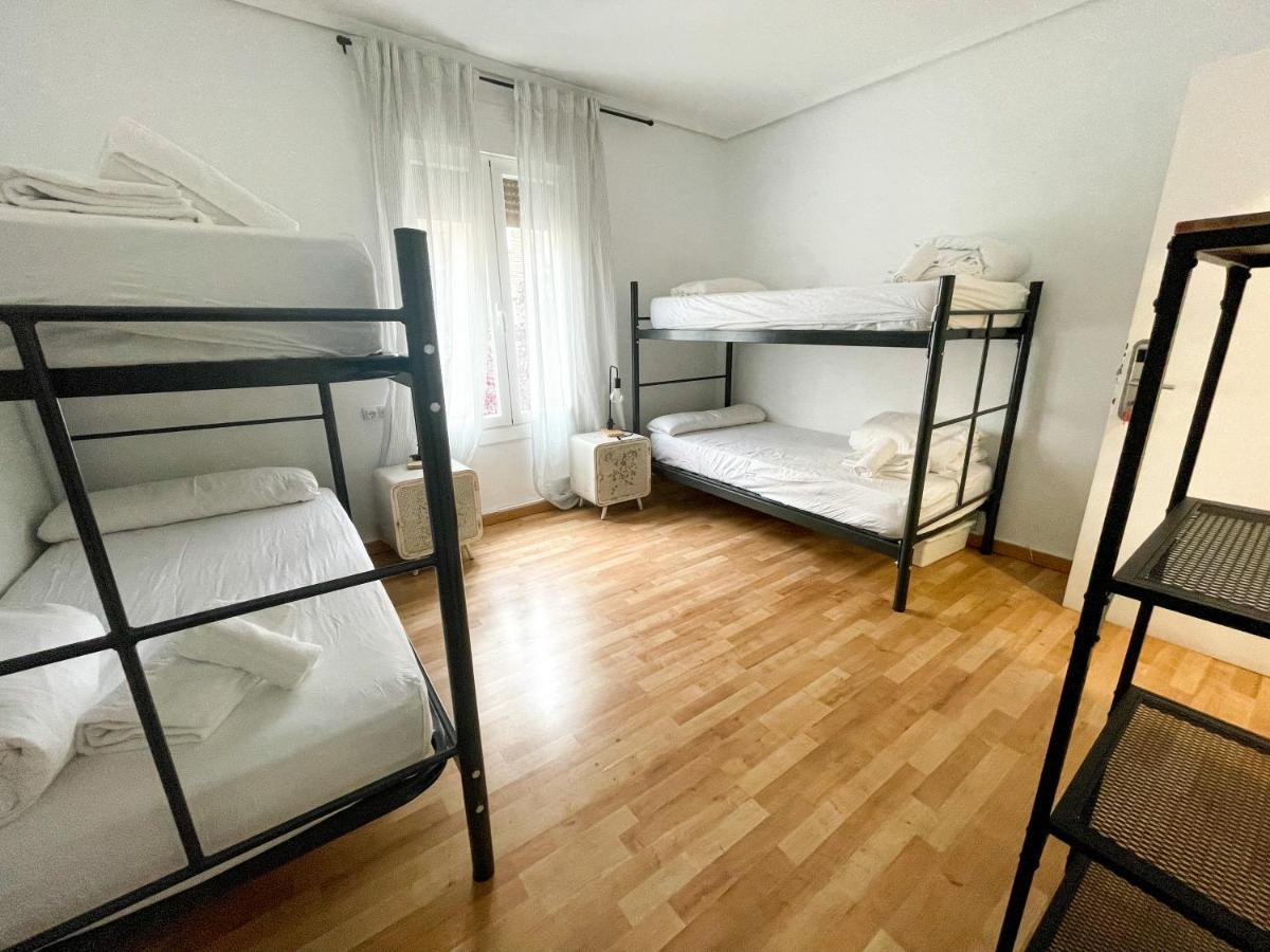 Az The Bridge Hostel - Coliving Zaragoza Eksteriør billede