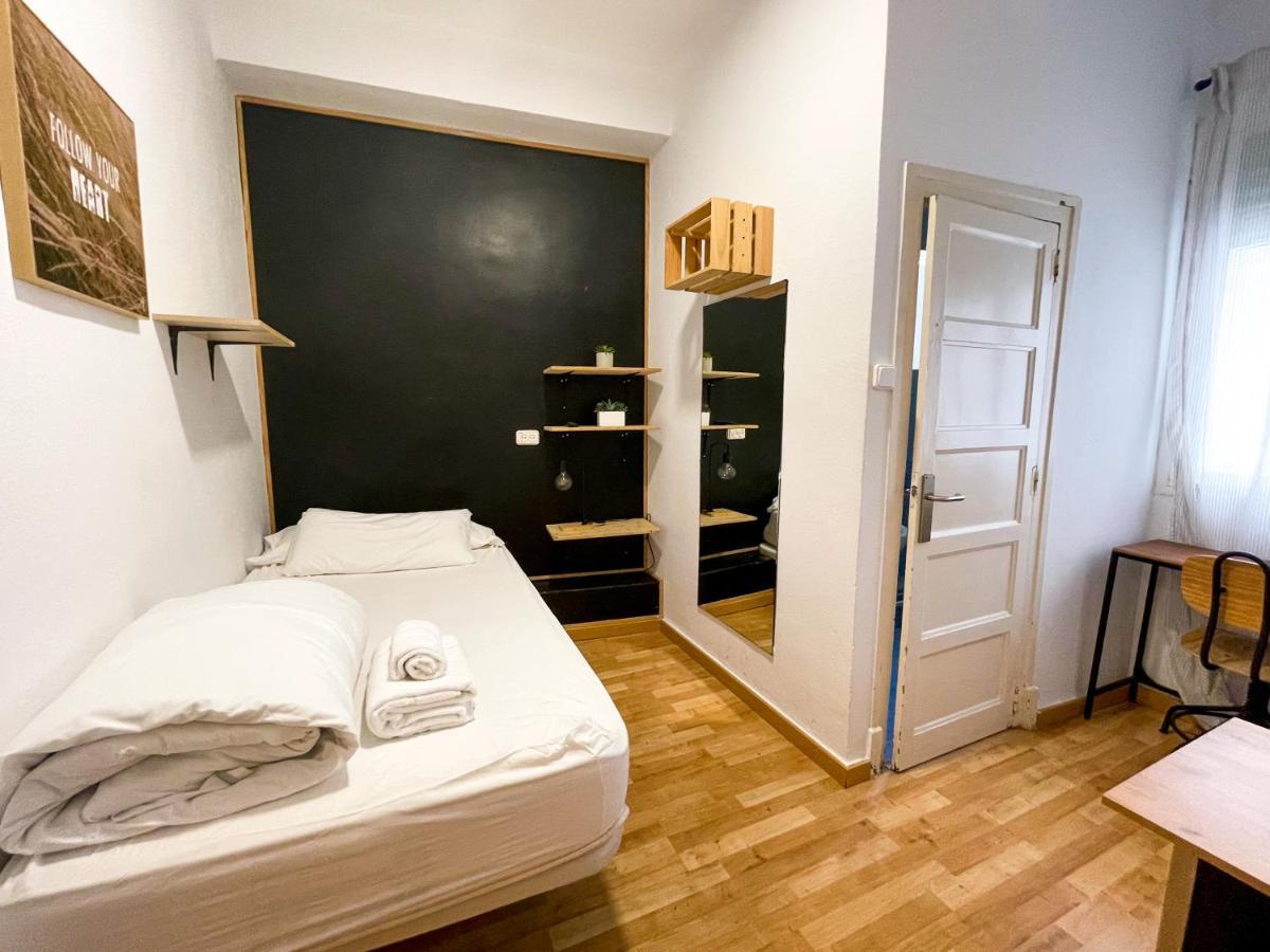 Az The Bridge Hostel - Coliving Zaragoza Eksteriør billede