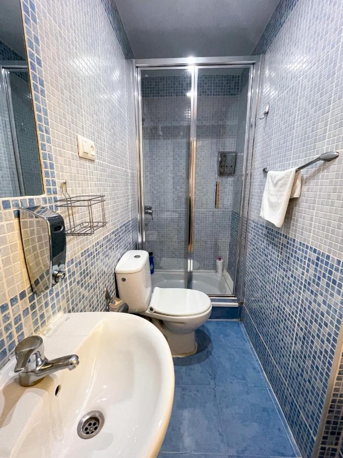 Az The Bridge Hostel - Coliving Zaragoza Eksteriør billede