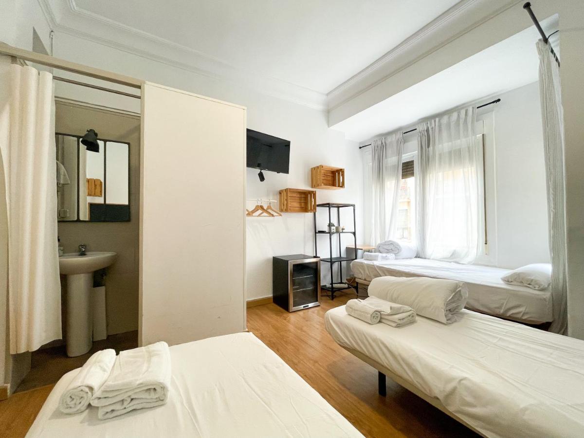 Az The Bridge Hostel - Coliving Zaragoza Eksteriør billede